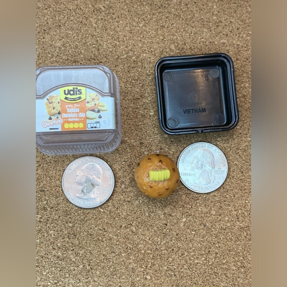 Shopkins Real Littles Snack Marsha Muffin. EUC.